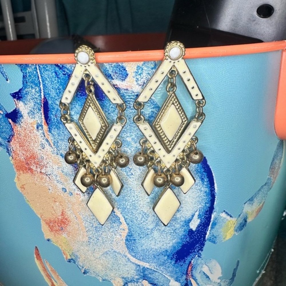earrings​